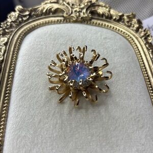 SARAH COVENTRY Gold Tone " MIRACLE STONE " Brooch Pin Early Piece 1 5/8"